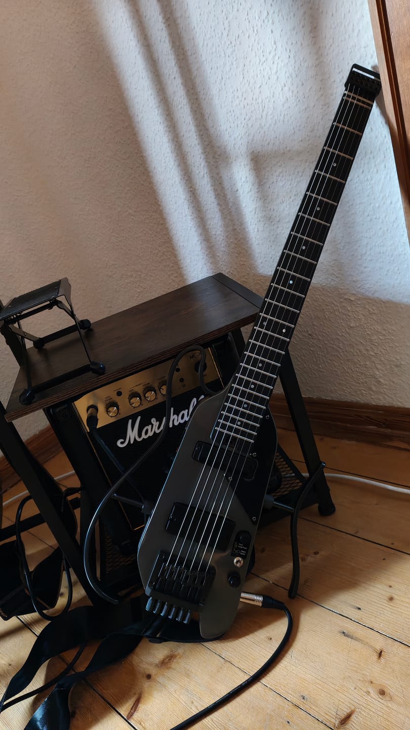 Customer photo review of Donner HUSH X PRO Multi-Effekt-E-Gitarre
