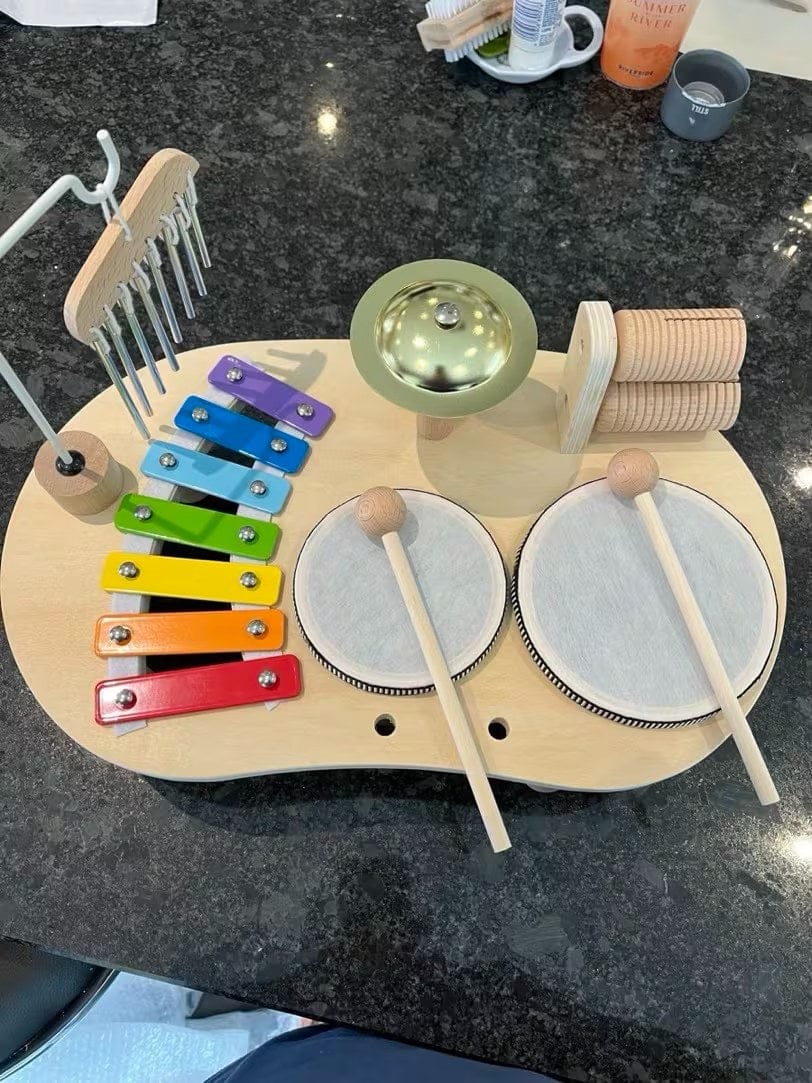Customer photo review of Playbino Holz Musiktisch Kinder | Xylophon Trommel Becken 5 Instrumente ab 1 Jahr