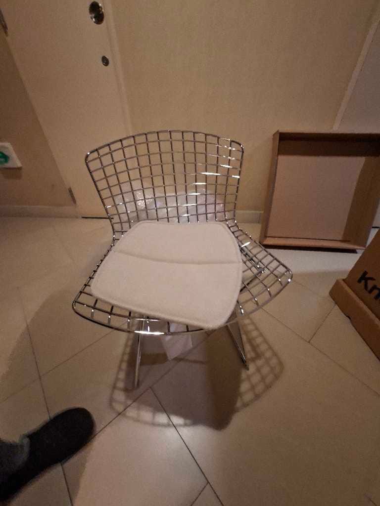 Customer photo review of 베르토이아 사이드 체어 - 스틸 체어 위드 패브릭 시트 쿠션