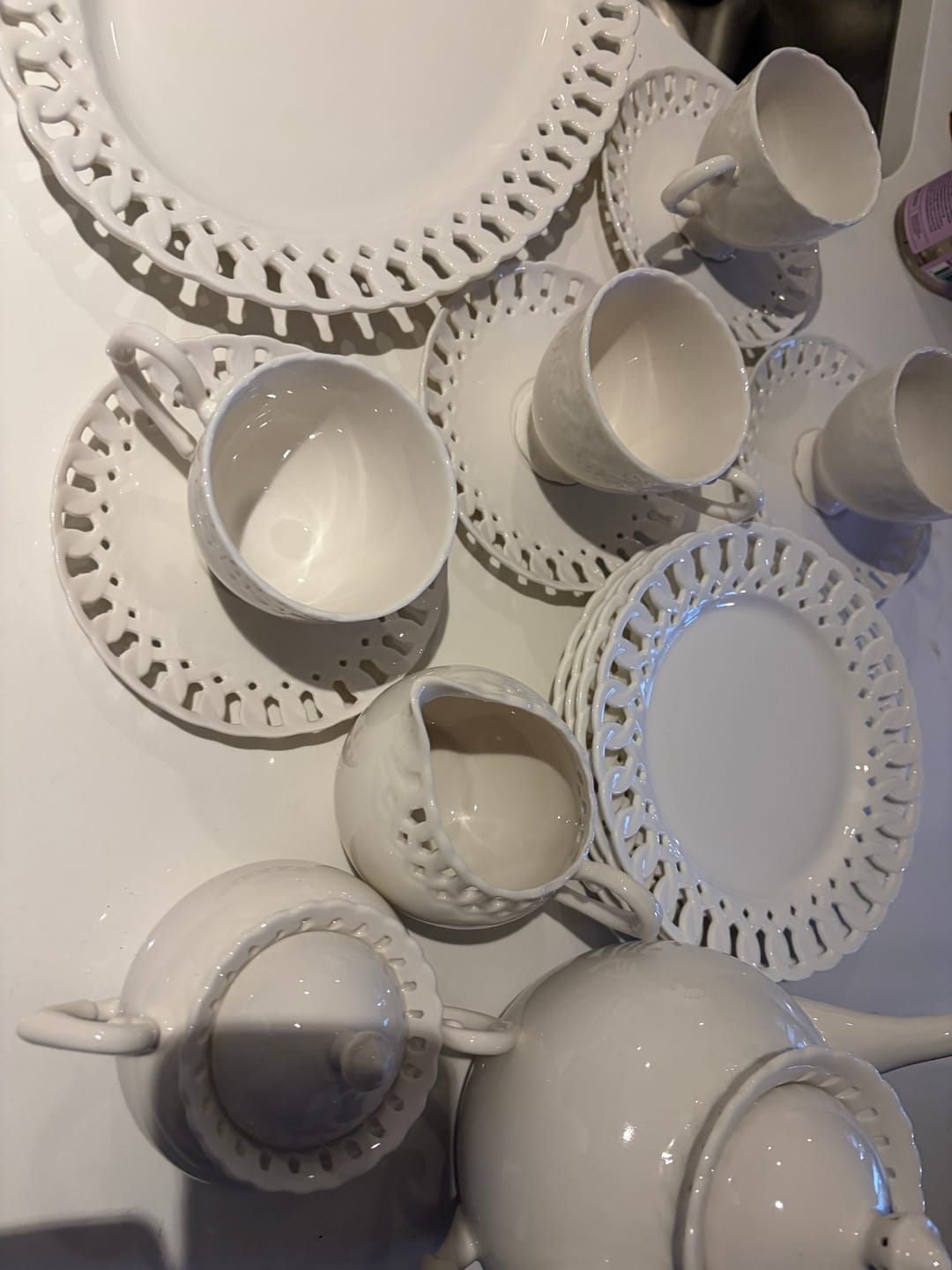 Customer photo review of White Heirloom Fine Porcelain Tea Set