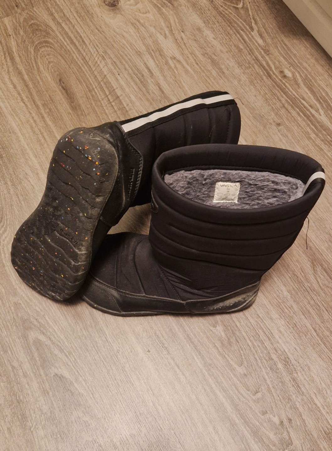 Customer photo review of Vaistoa Kinos Kids | Barefoot Winter Snow Boots