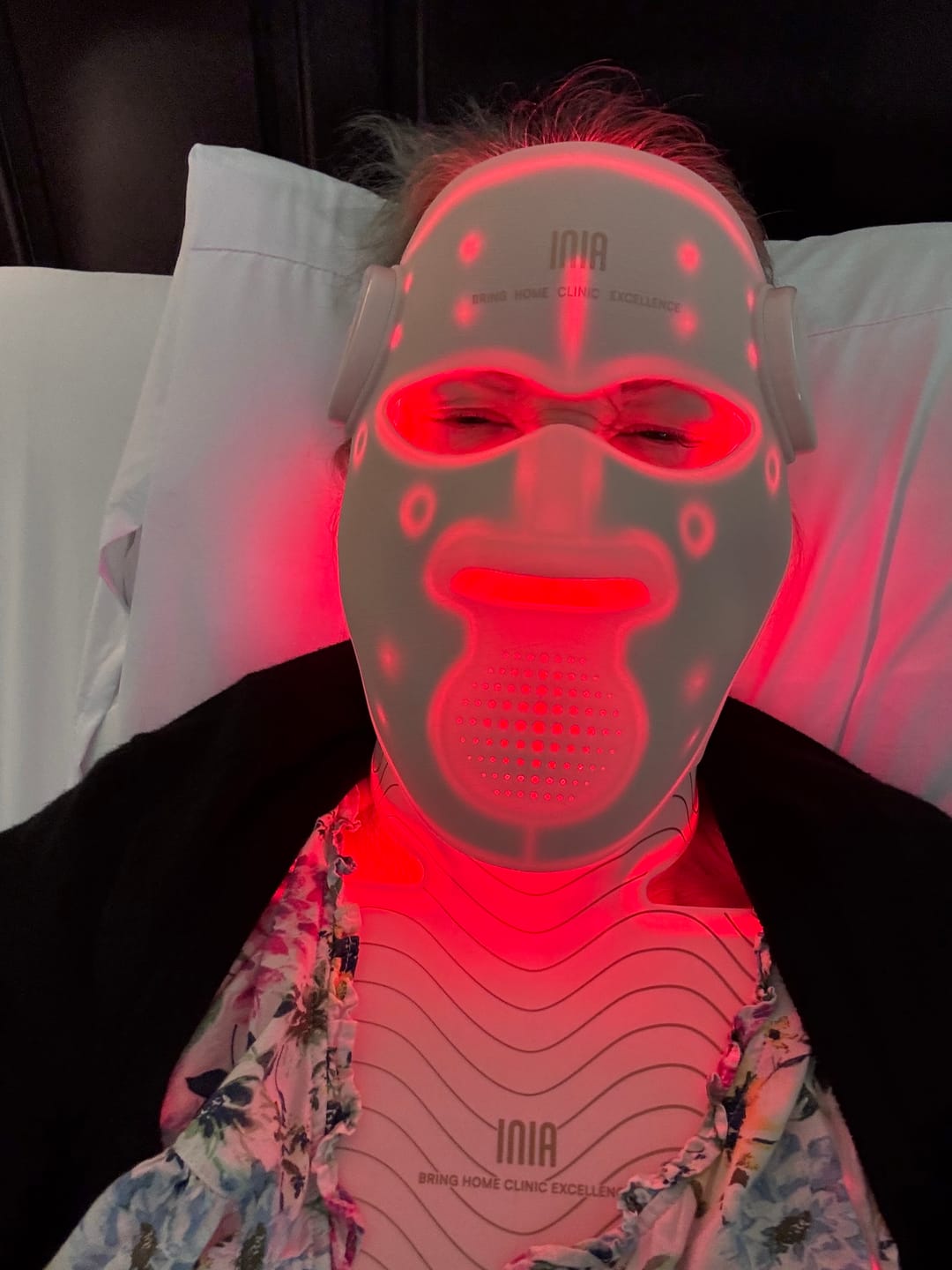 Customer photo review of INIA GLOW Neck & Chest Red Light Therapy