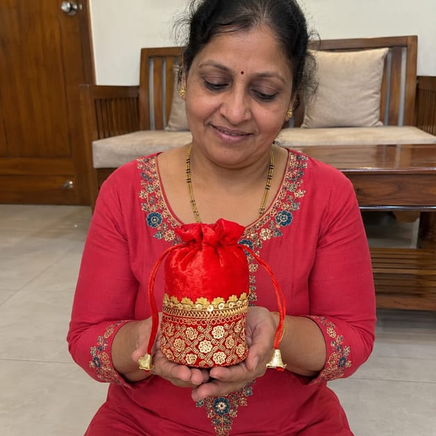 Customer photo review of Laxmi Potli