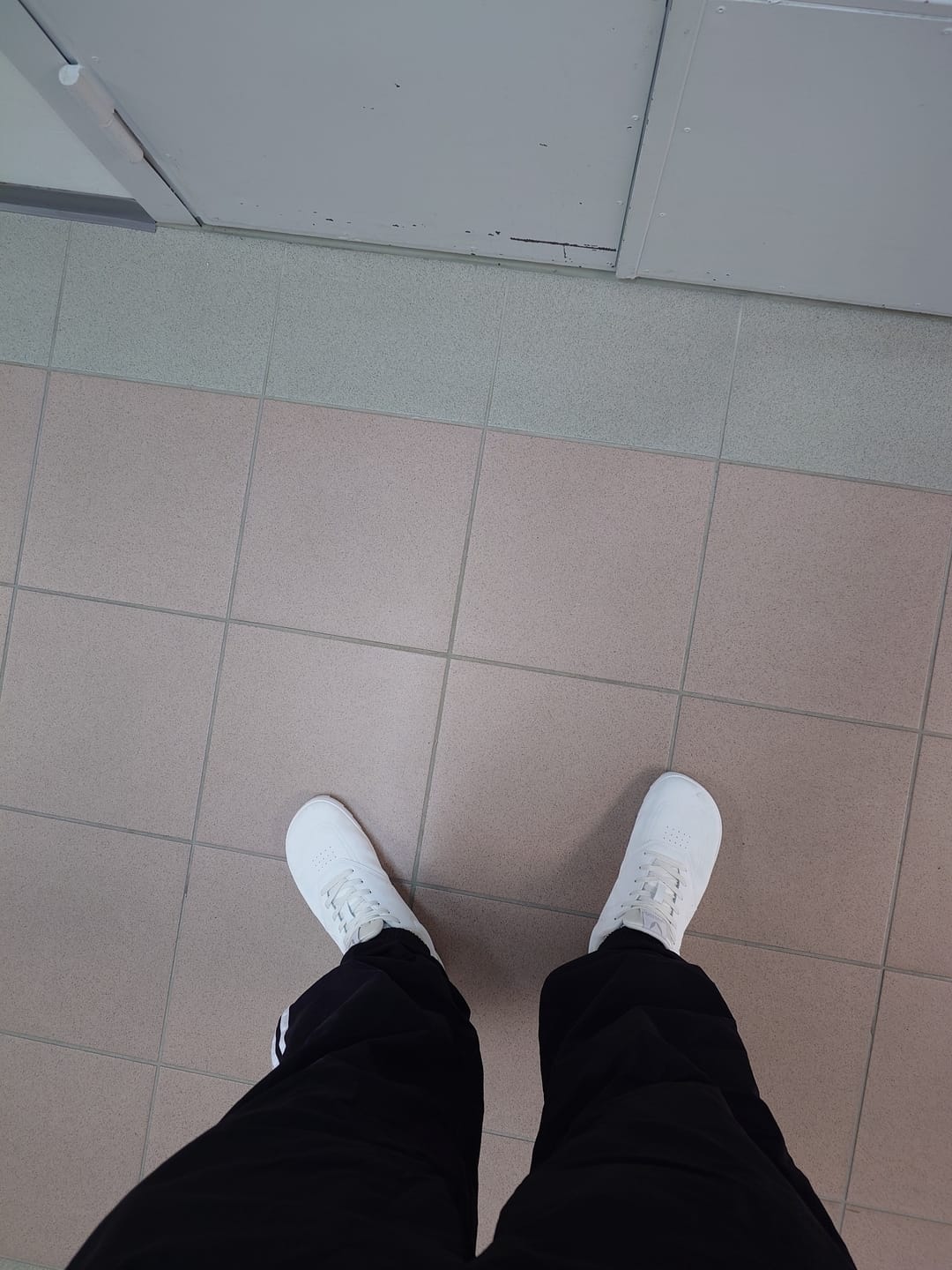 Customer photo review of Vaistoa Katu 2 | Barefoot Sneakers