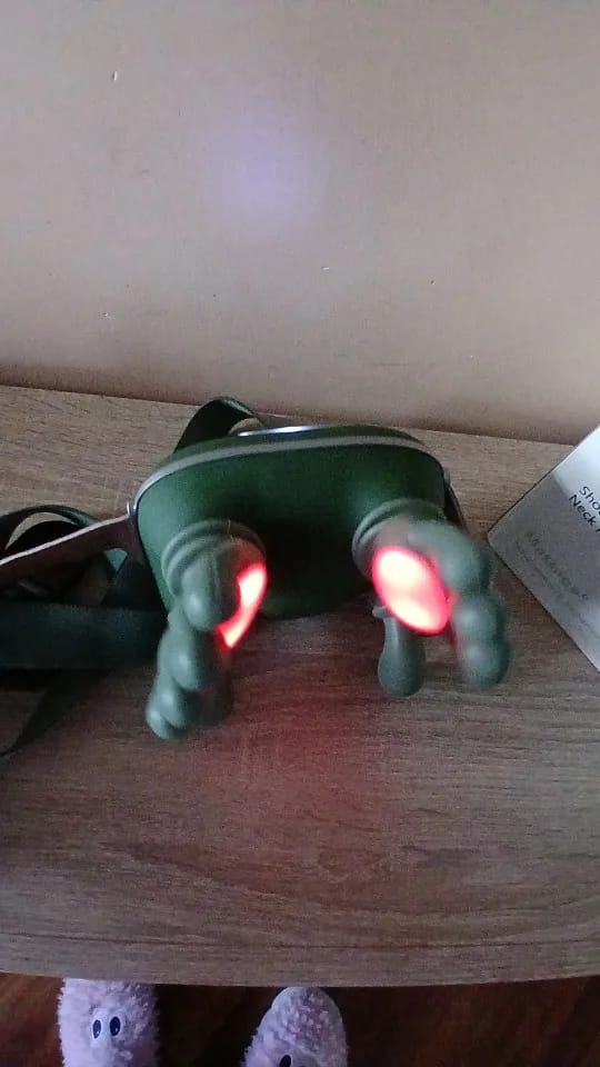 Customer photo review of LoosenMe Heated Neck & Shoulder Massager