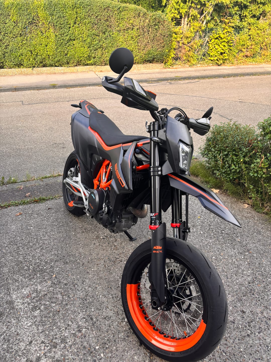Customer photo review of KTM 690 SMC-R GRAPHICS - "Torque" (Solid/Grey/Black)