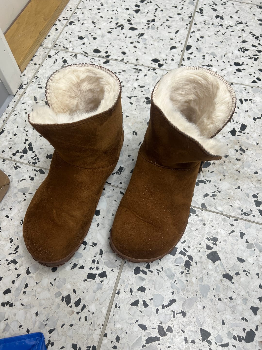 Customer photo review of Vaistoa Huurre | Winter Barefoot Ankle Boots