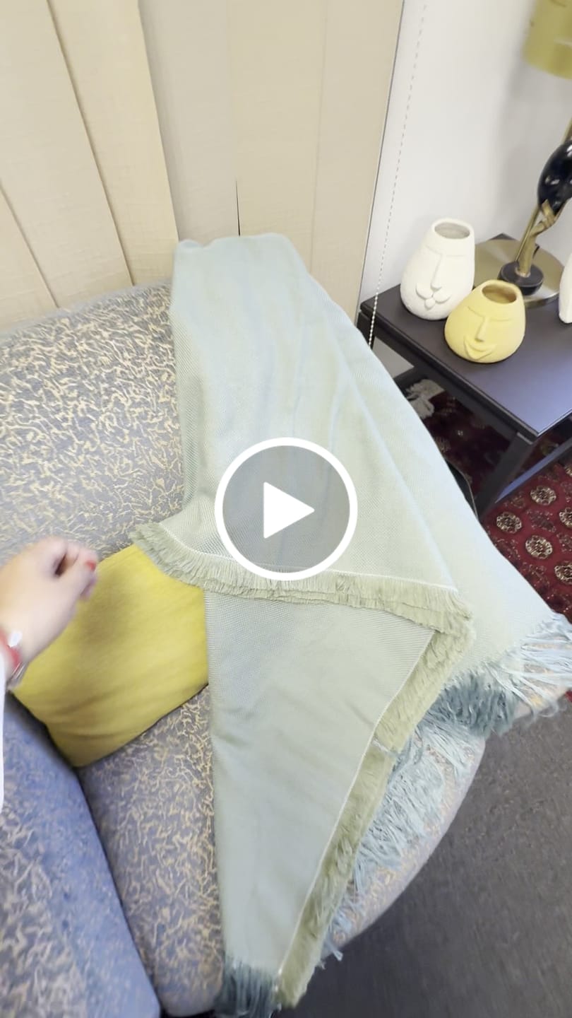 Customer video review of Breathable Cotton Summer Blanket TH14