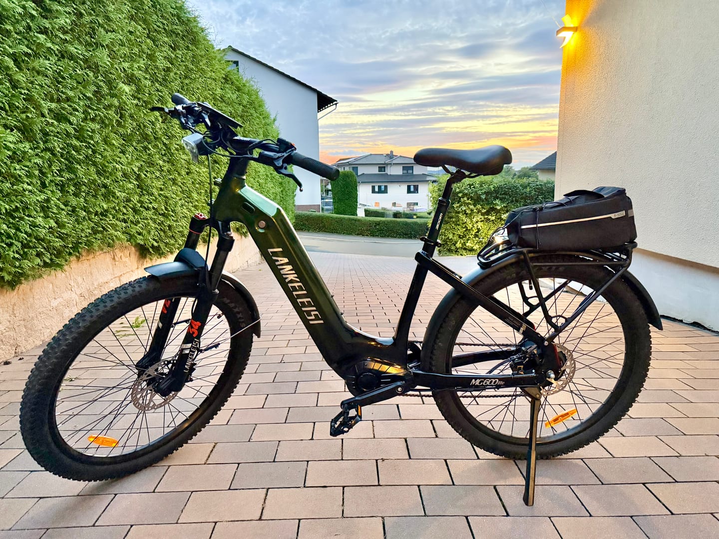Customer photo review of Lankeleisi MG600 Lite 250W 27.5" Electric Trekking Bike 720Wh SUV E-bike with Switchable Sensor 36V 20Ah Battery