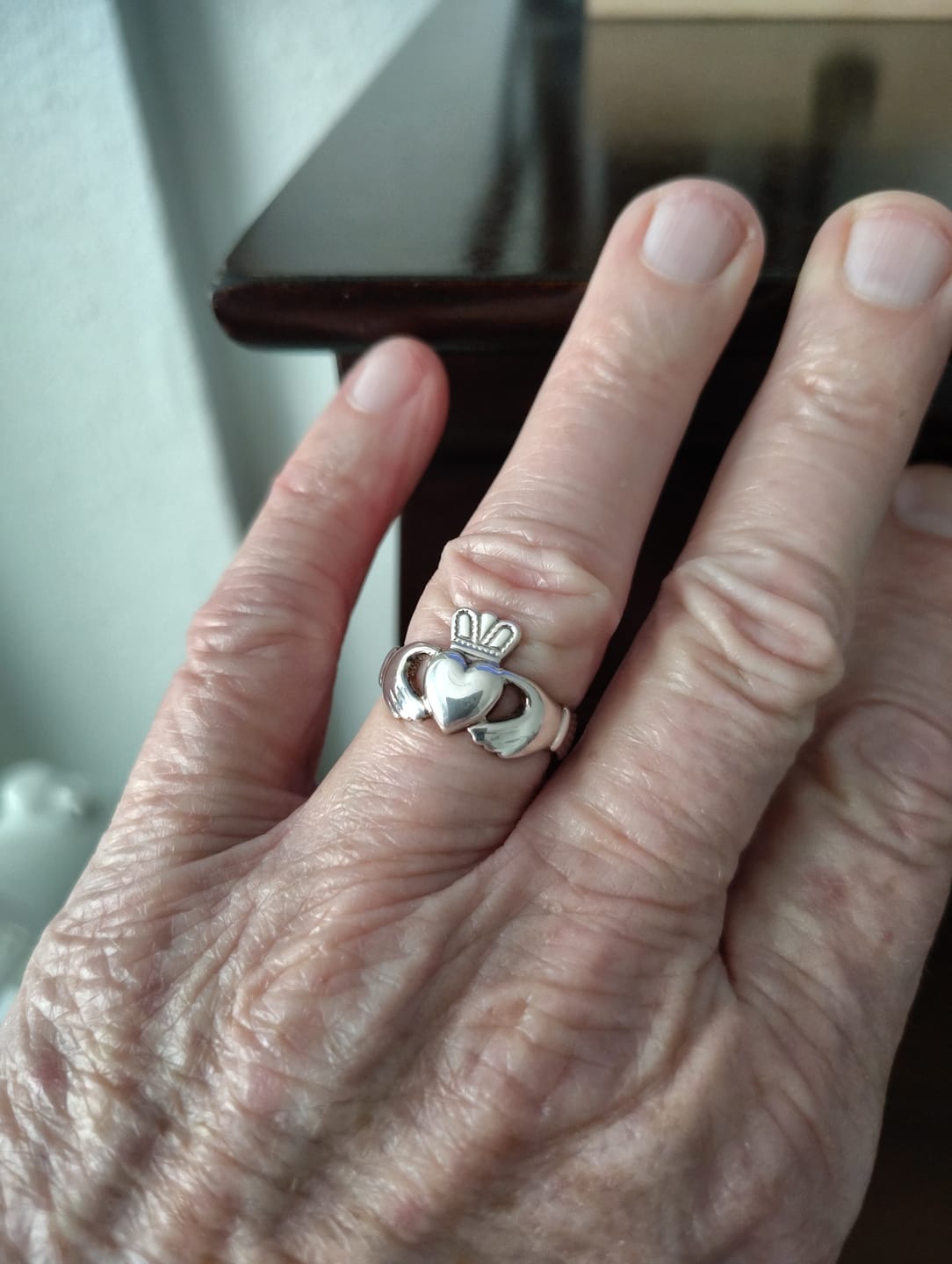 Customer photo review of Gent's Silver Claddagh Ring