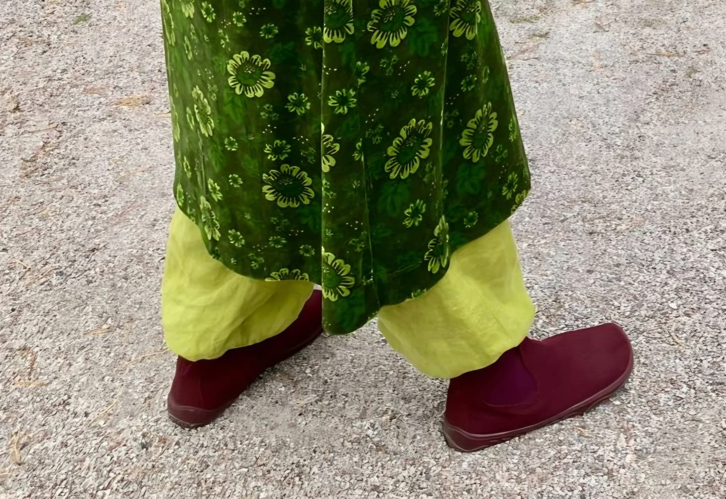Customer photo review of Vaistoa Kajo 2 | Barefoot Chelsea Boots