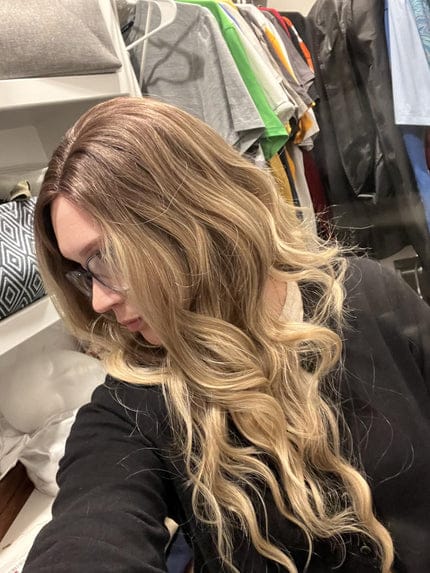 Customer photo review of Seamless Wavy Hair Topper for Women – Natural Hairline & Crown Volume