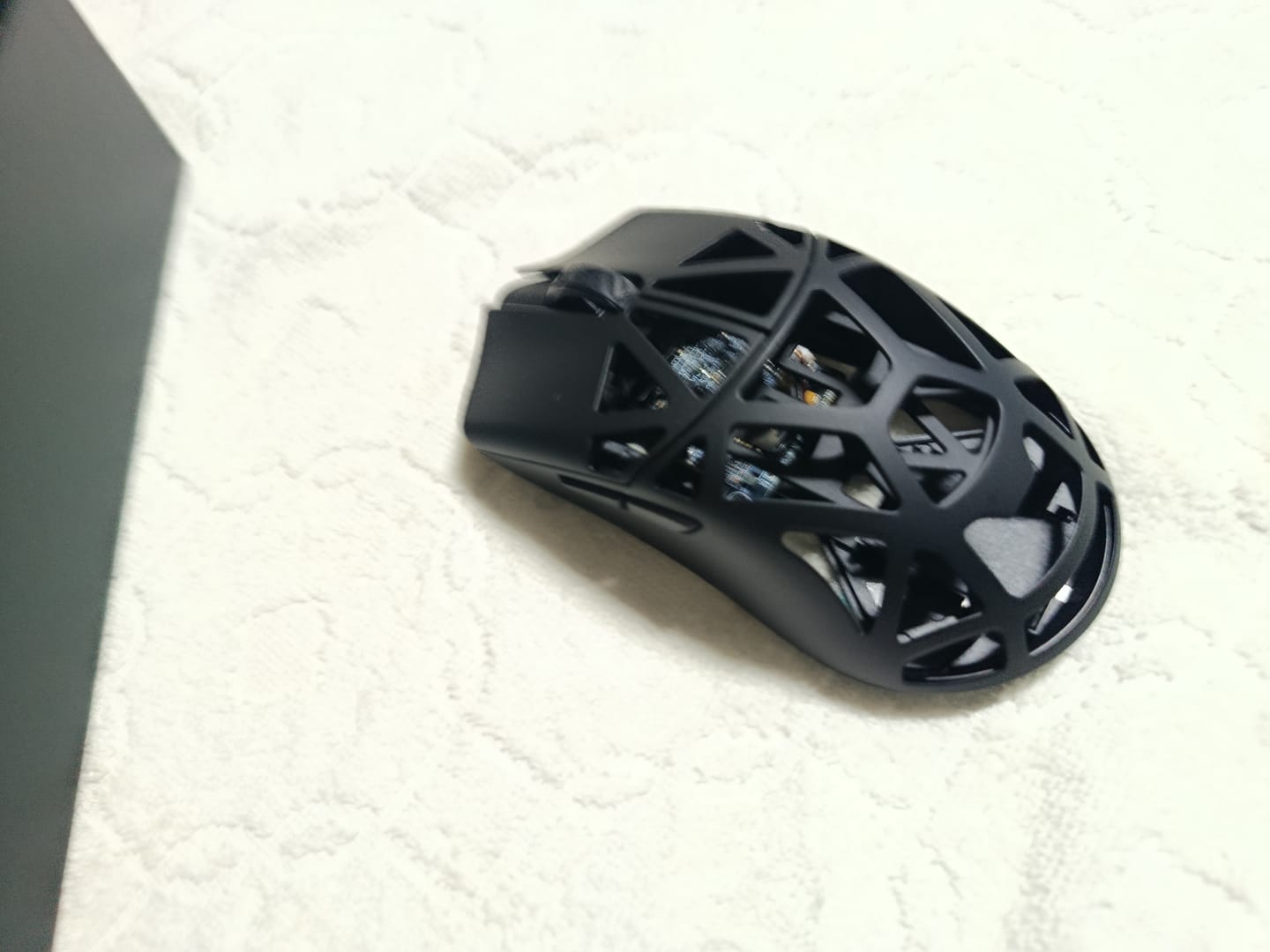 Customer photo review of WLMouse Beast X Max Magnezyum Wireless Mouse
