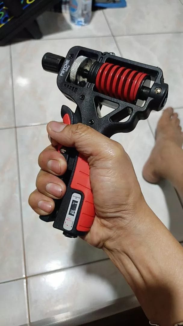 Customer photo review of GripMax™ Adjustable Grip Trainer with Rep Counter