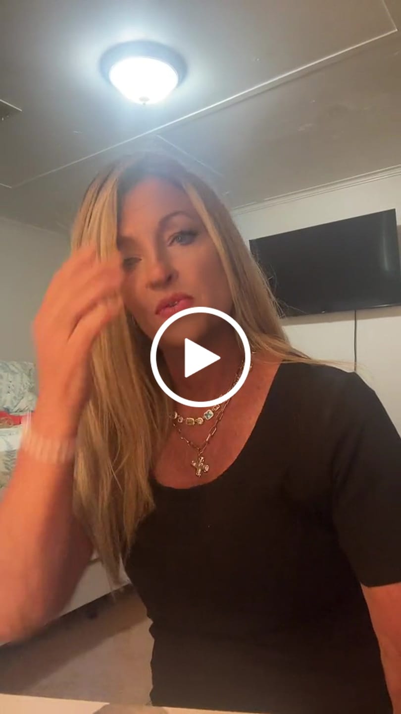 Customer video review of Solstice Gemstone Necklace