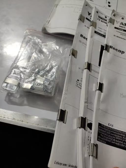 Customer photo review of ClipMate Portable Paper Clip Dispenser