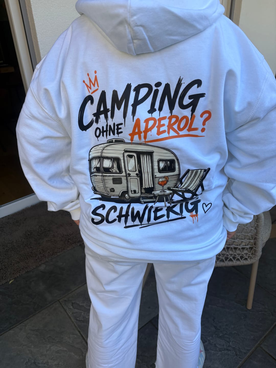 Customer photo review of Camping ohne Aperol - Rückendruck |  Premium Hoodie unisex