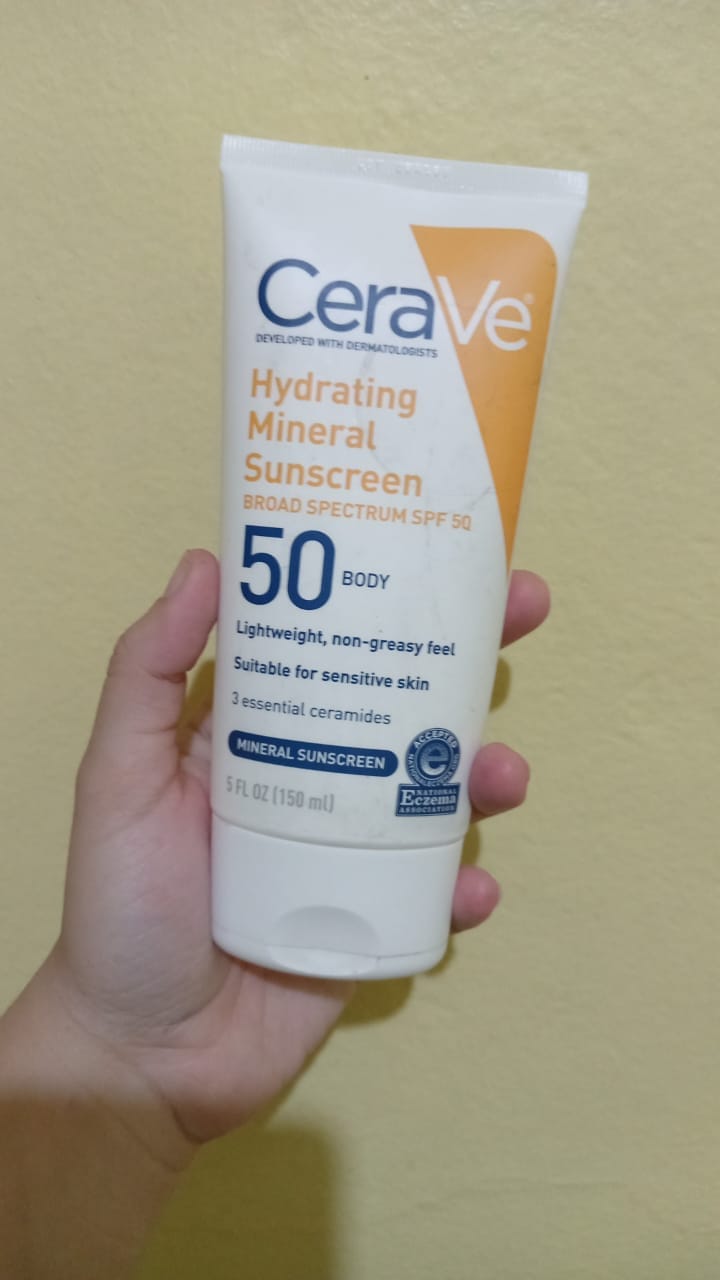 Customer photo review of Hydrating Mineral Sunscreen SPF 50 Body Lotion