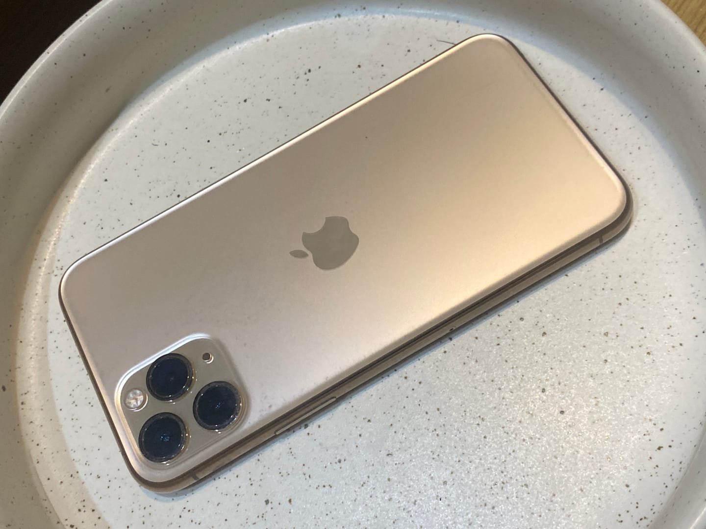 Customer photo review of Apple iPhone 12 (5G) - Refurbished