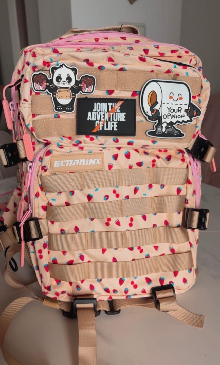 Customer photo review of Mochila Táctica 25L All In Strawberry