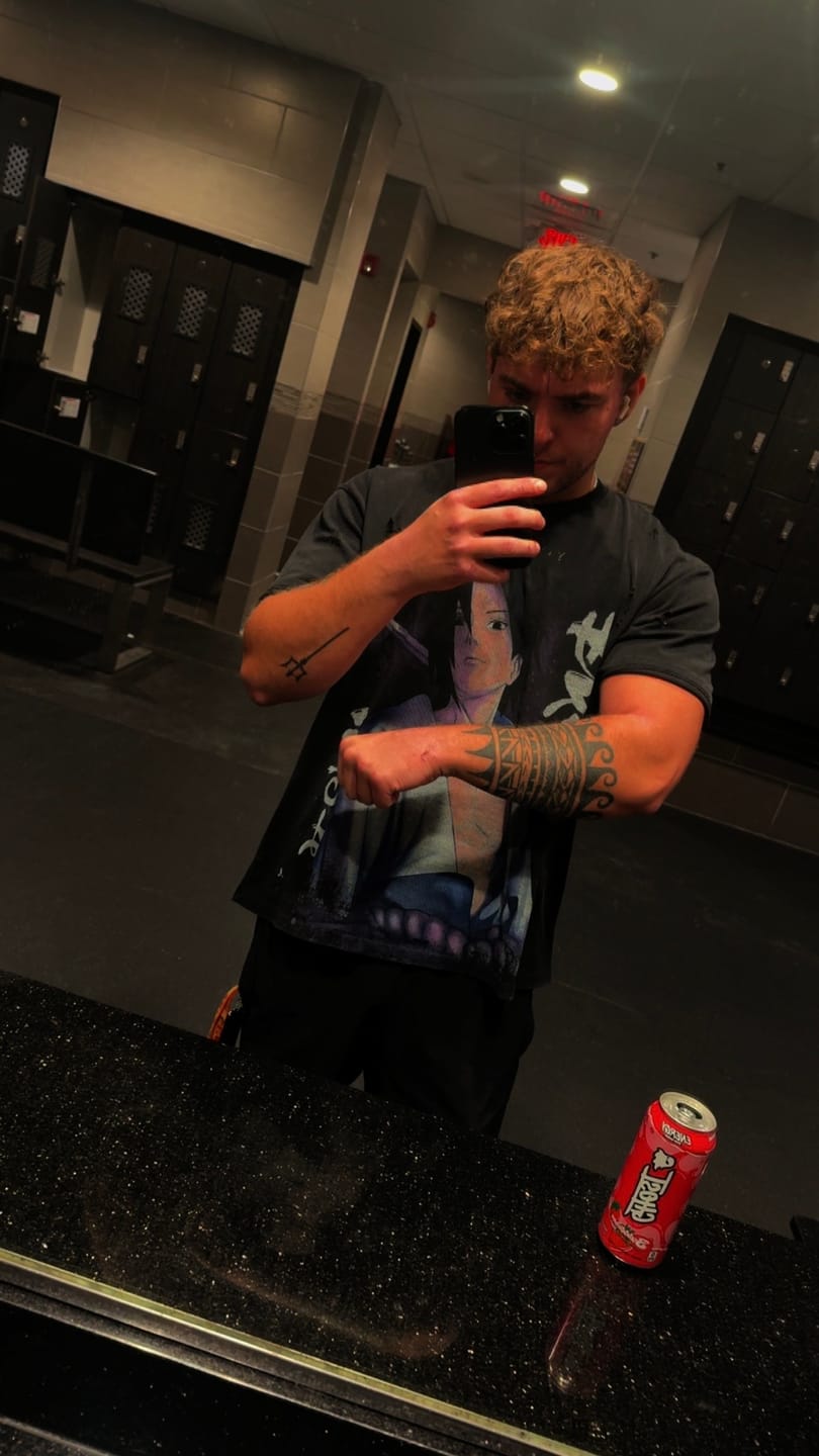 Customer photo review of 4318 - Naruto Distressed Tees