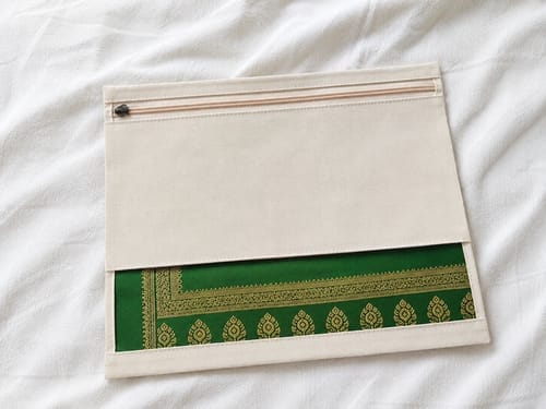 Customer photo review of Wrapzy 100% Cotton Saree Cover with Zip