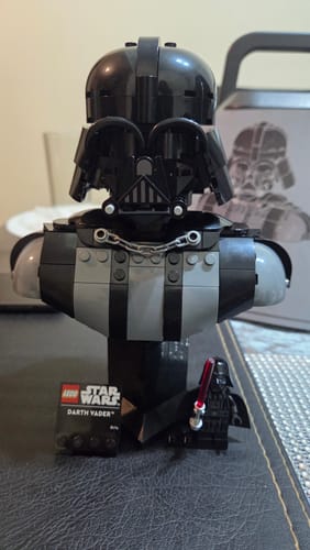 Customer photo review of Busto de Darth Vader™