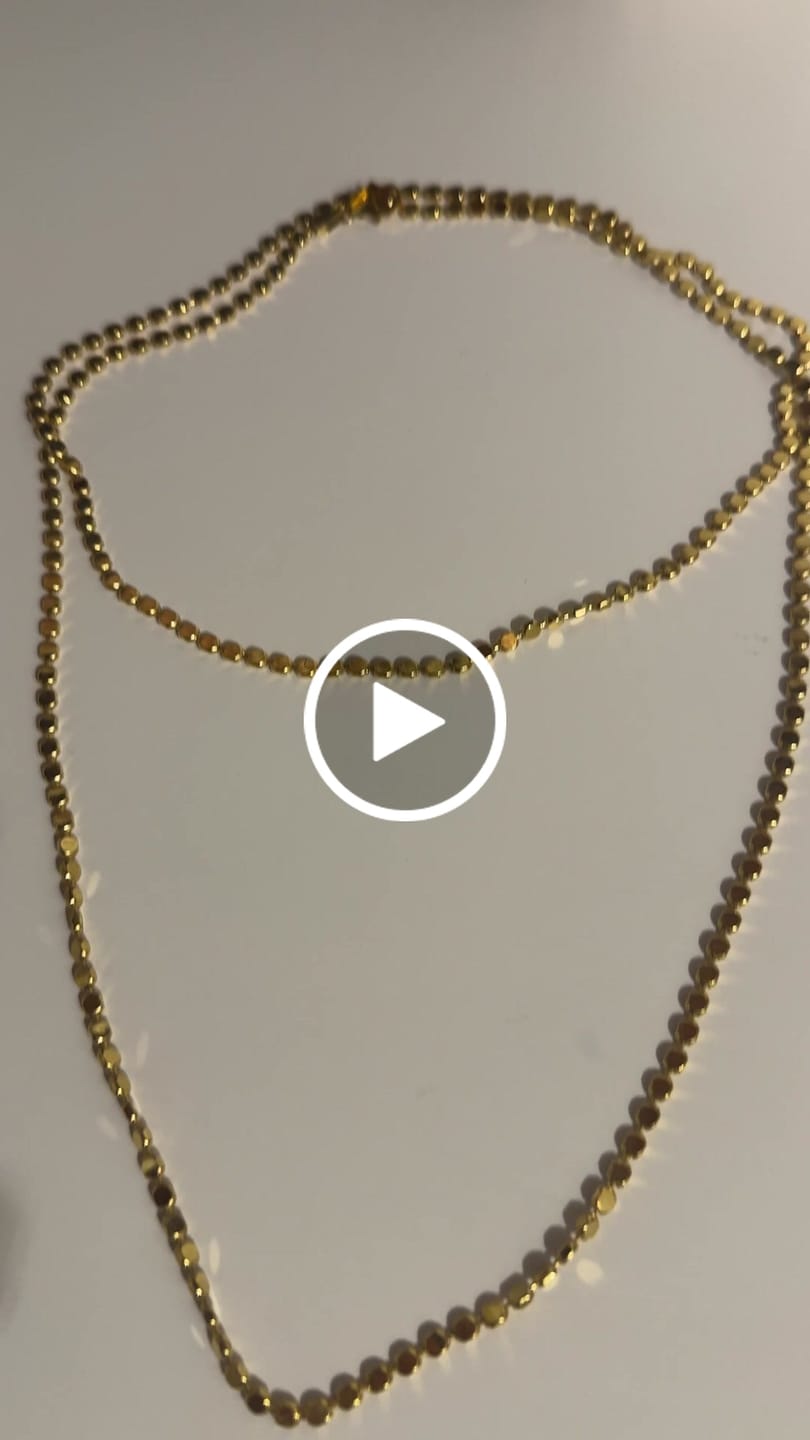 Customer video review of Collana lunga a cubetti