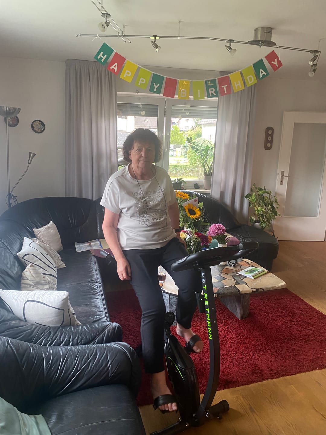 Customer photo review of Tretmann RIDE- Heimtrainer mit tiefem Einstieg