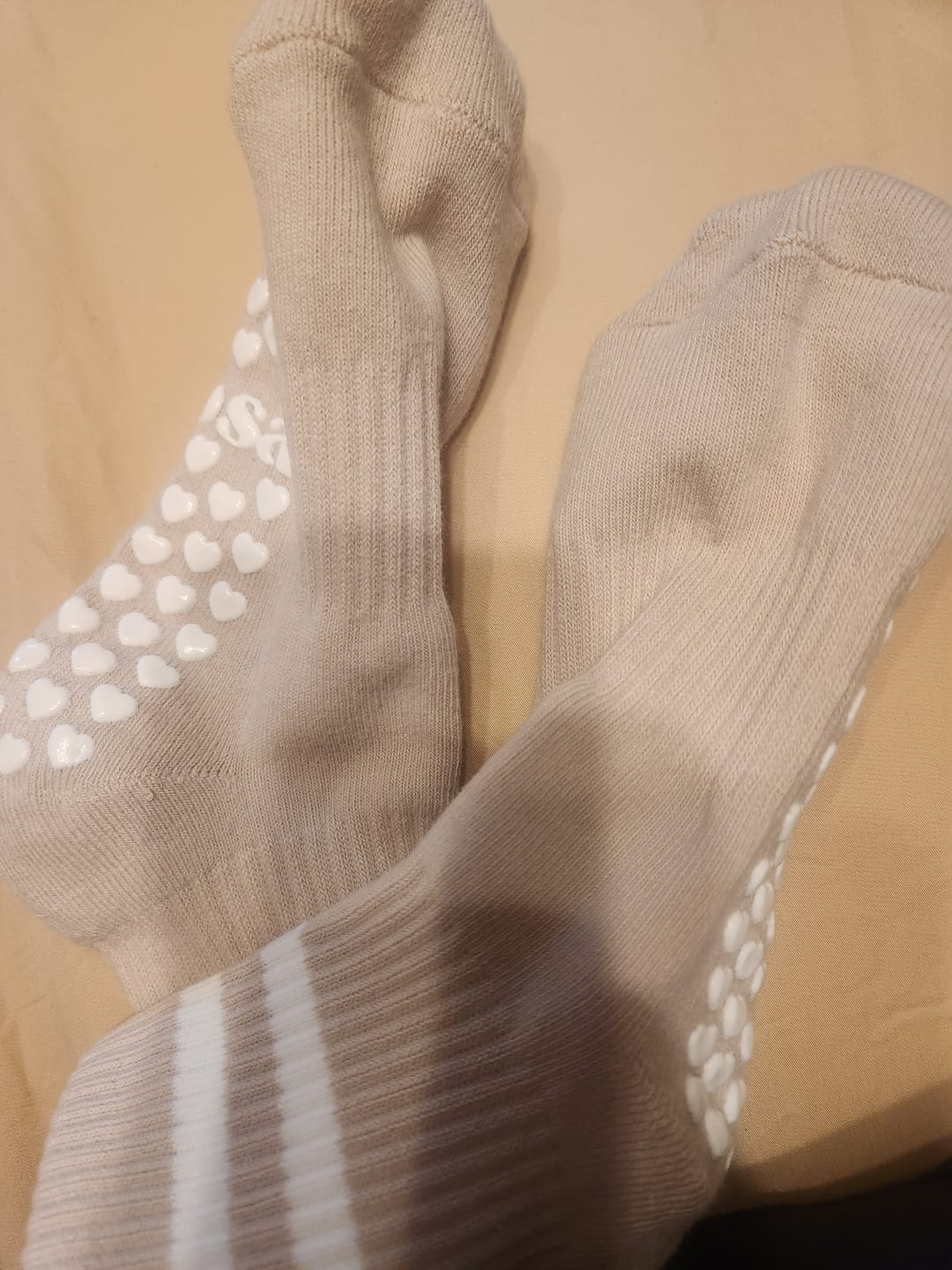 Customer photo review of Grip Stripes - Oat Milk