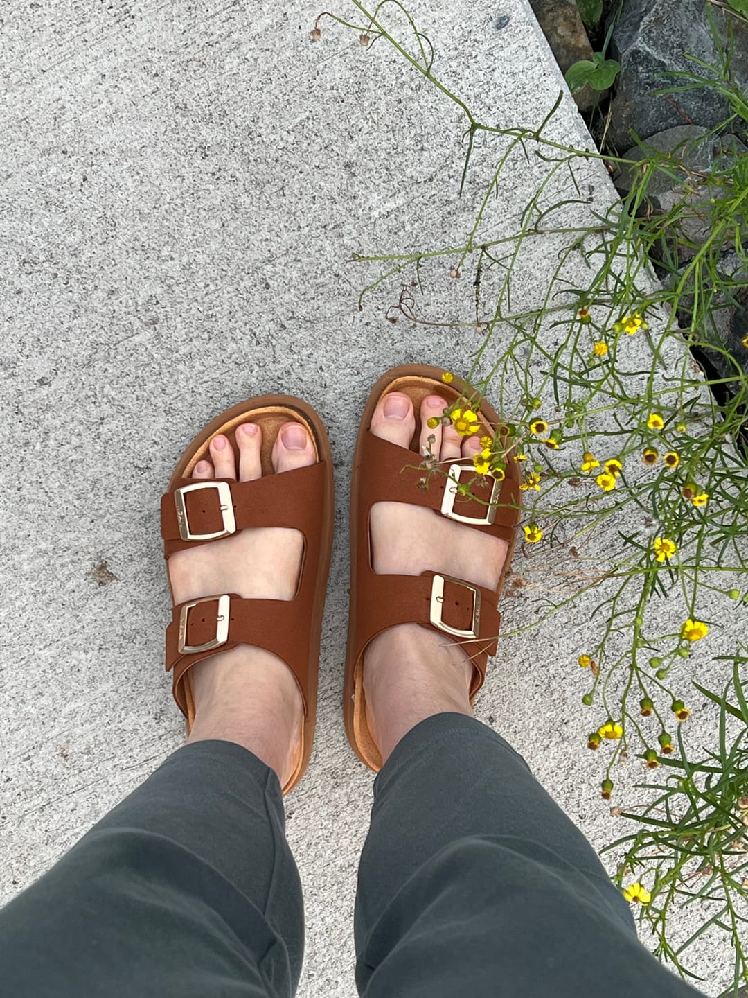 Customer photo review of Fenugreek Comfort Footbed Sandals