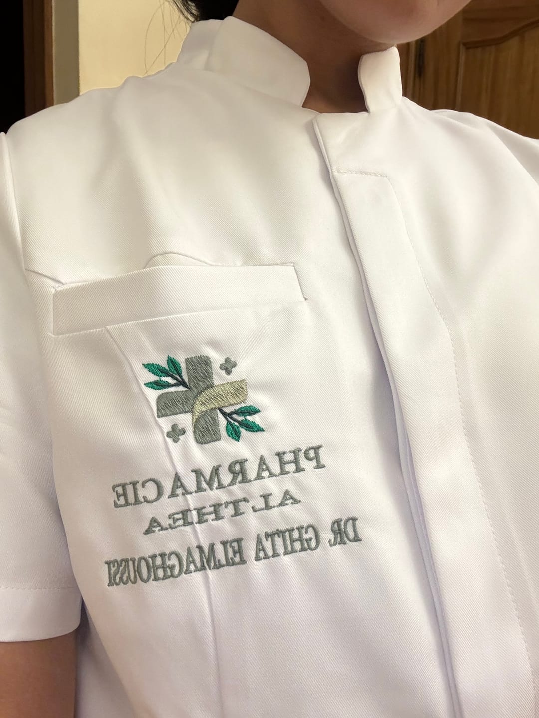 Customer photo review of Blouse PRO™ Demi Manches Col Officier - Femme