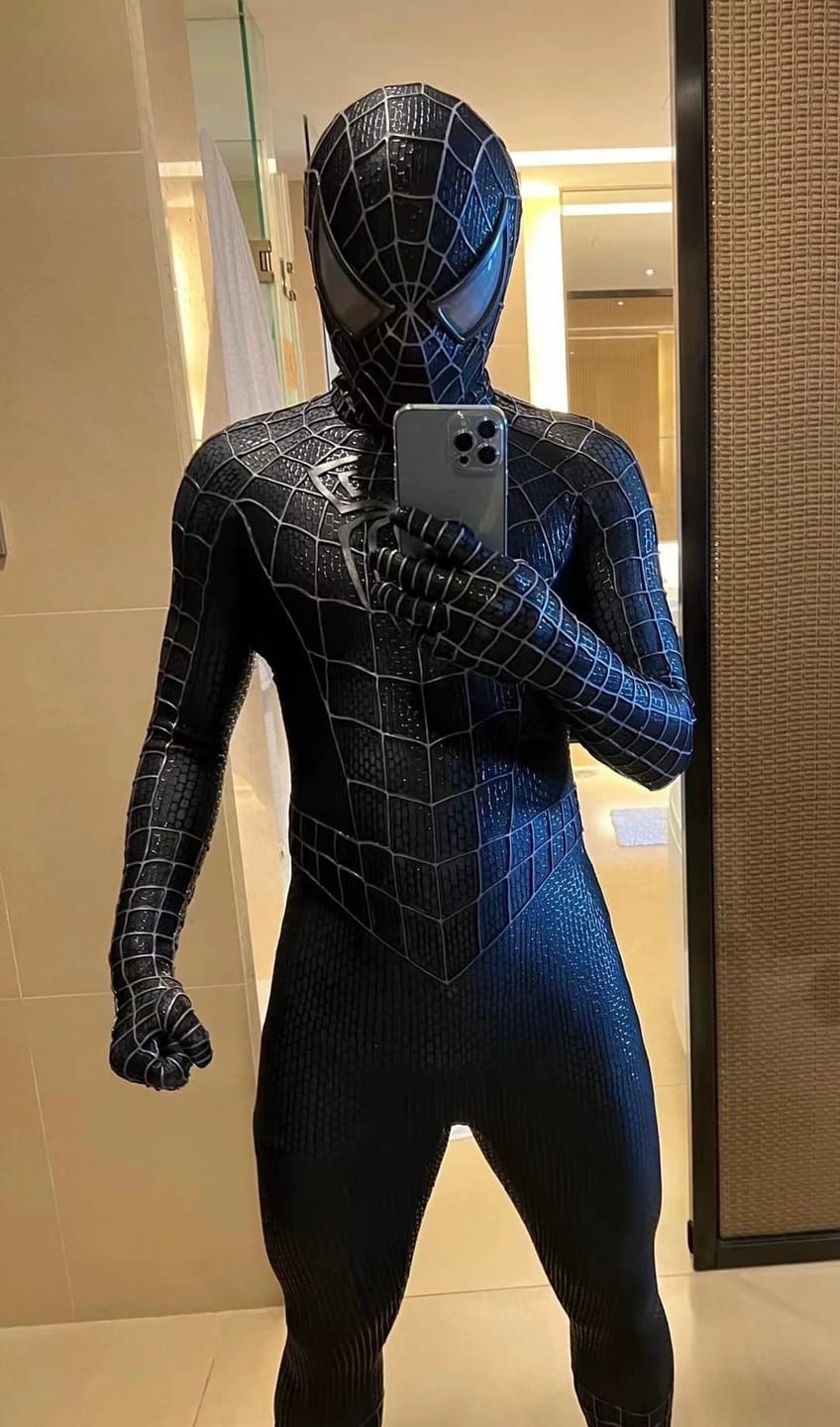 Customer photo review of Tailor made!  Sam Raimi Spiderman 3 Symbiote Suit (Replica Grade)(Screen Printed)