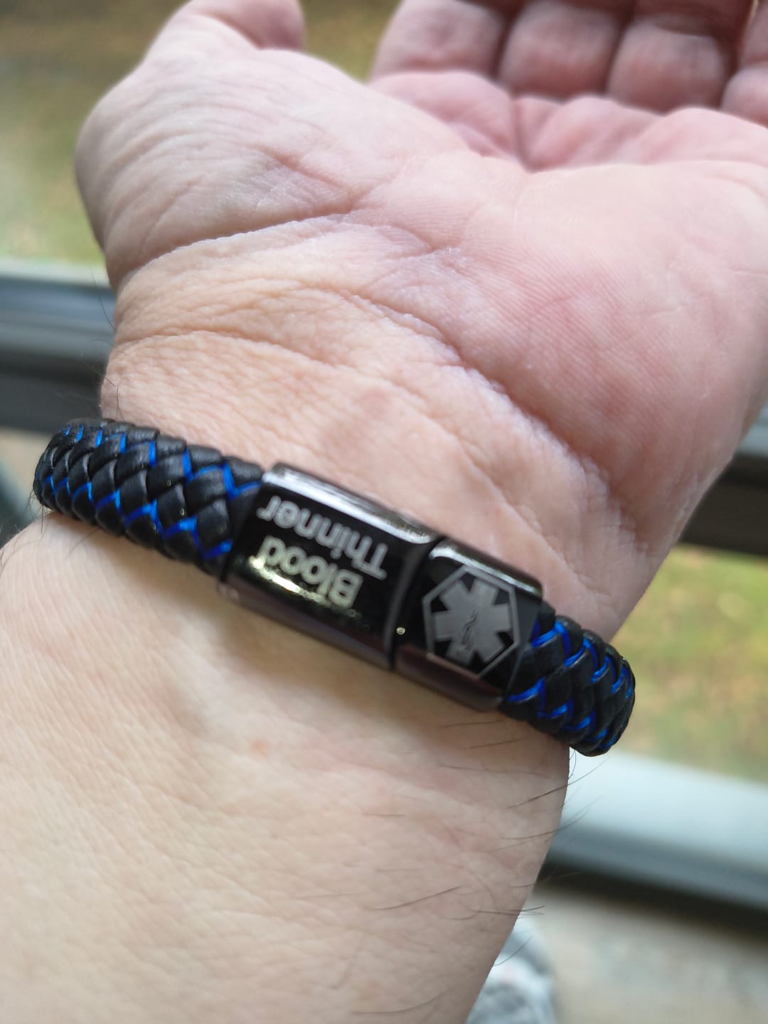 Customer photo review of Medizinisches Notfallarmband