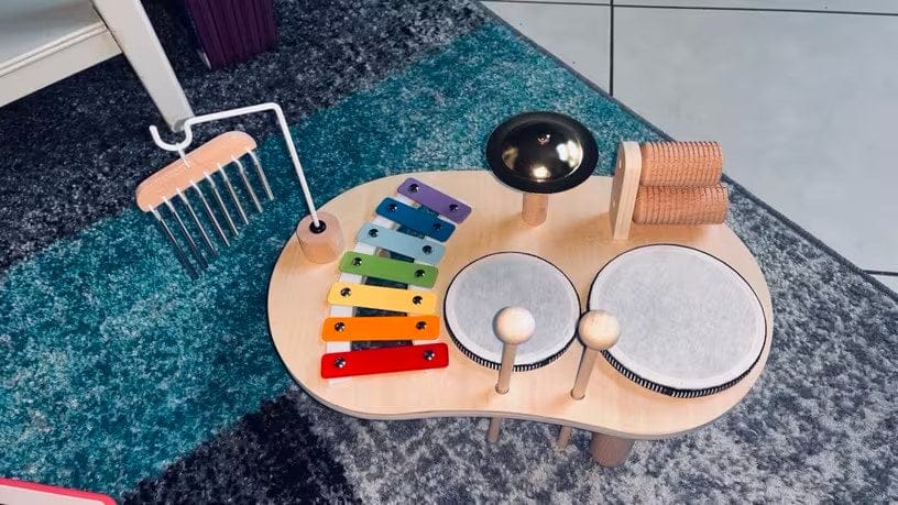 Customer photo review of Playbino Holz Musiktisch Kinder | Xylophon Trommel Becken 5 Instrumente ab 1 Jahr