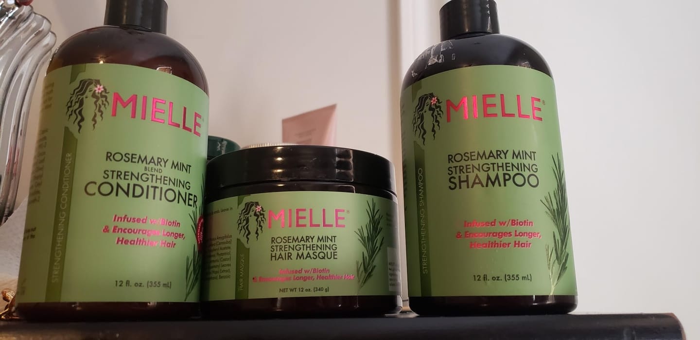 Customer photo review of Mielle, Strengthening Hair Masque, Rosemary Mint, 12 oz (340 g)