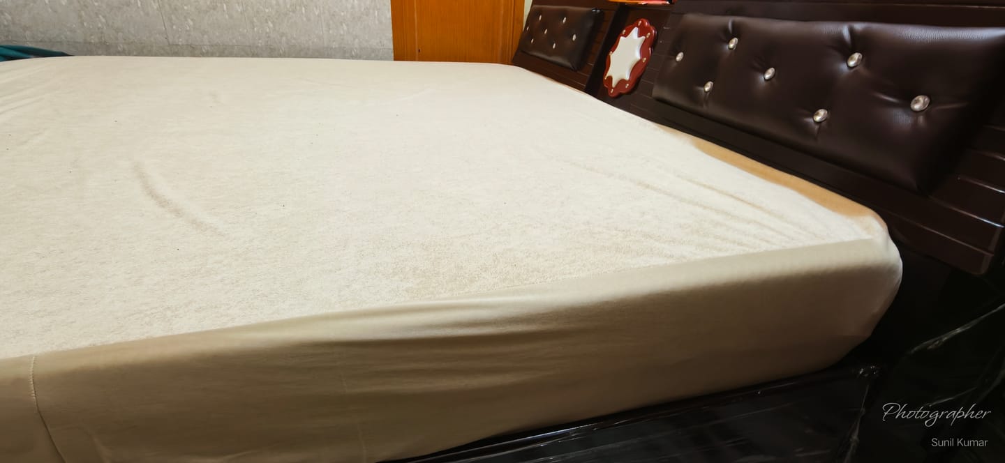 Customer photo review of Flo Aloe Vera Gel Infused Waterproof Mattress Protector