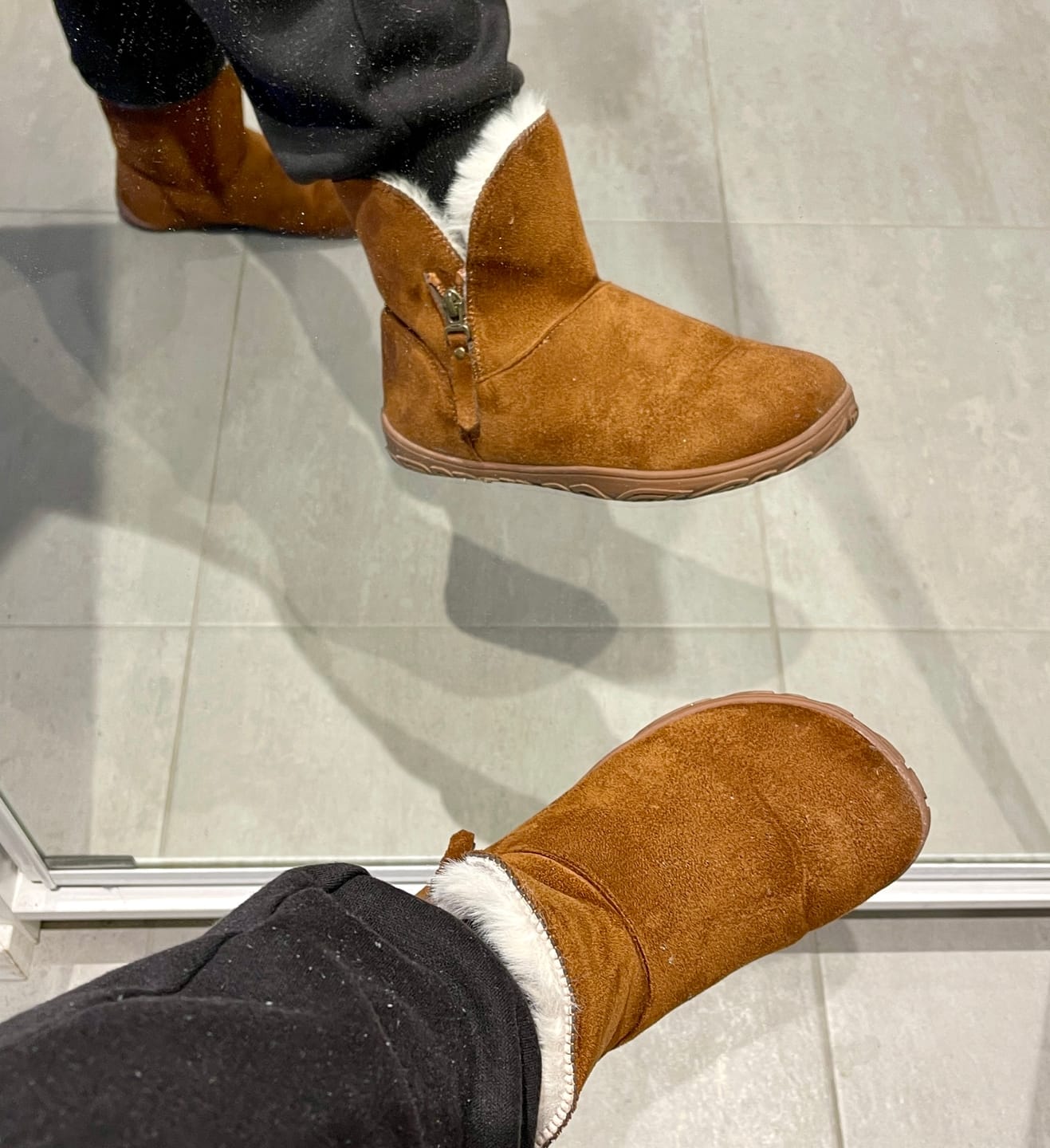Customer photo review of Vaistoa Huurre | Winter Barefoot Ankle Boots