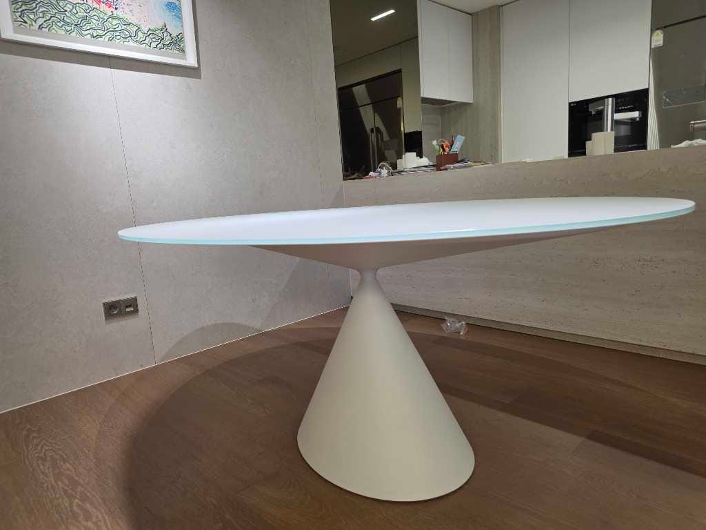 Customer photo review of CLAY 697 - Oval Table