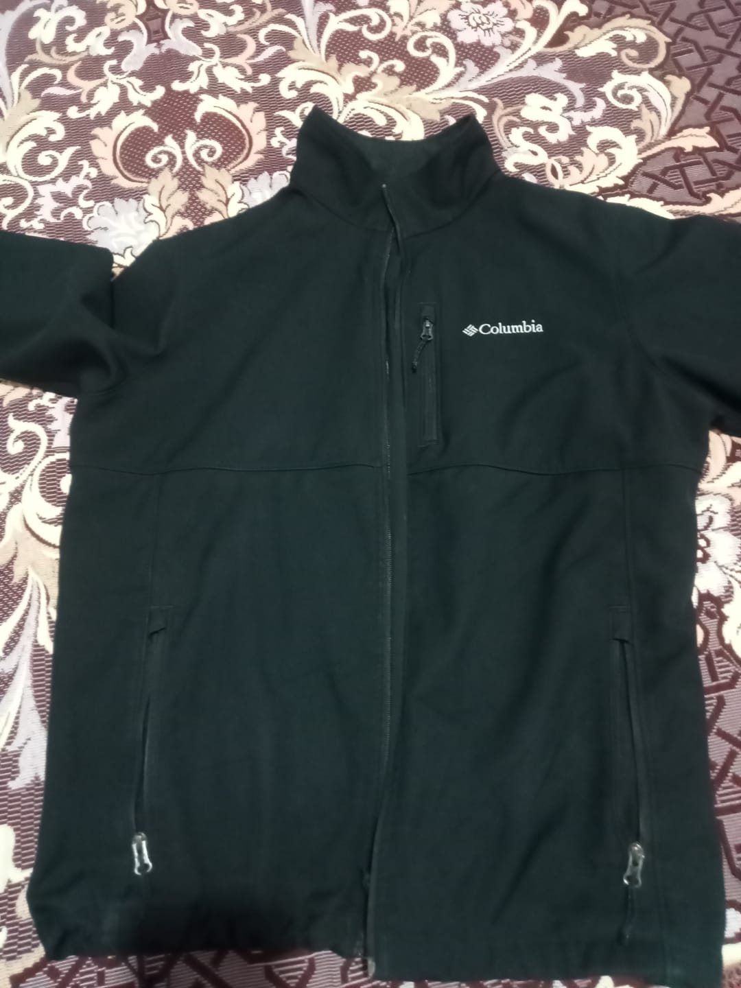 Customer photo review of Chamarra Columbia Grande L Negro (Usado)