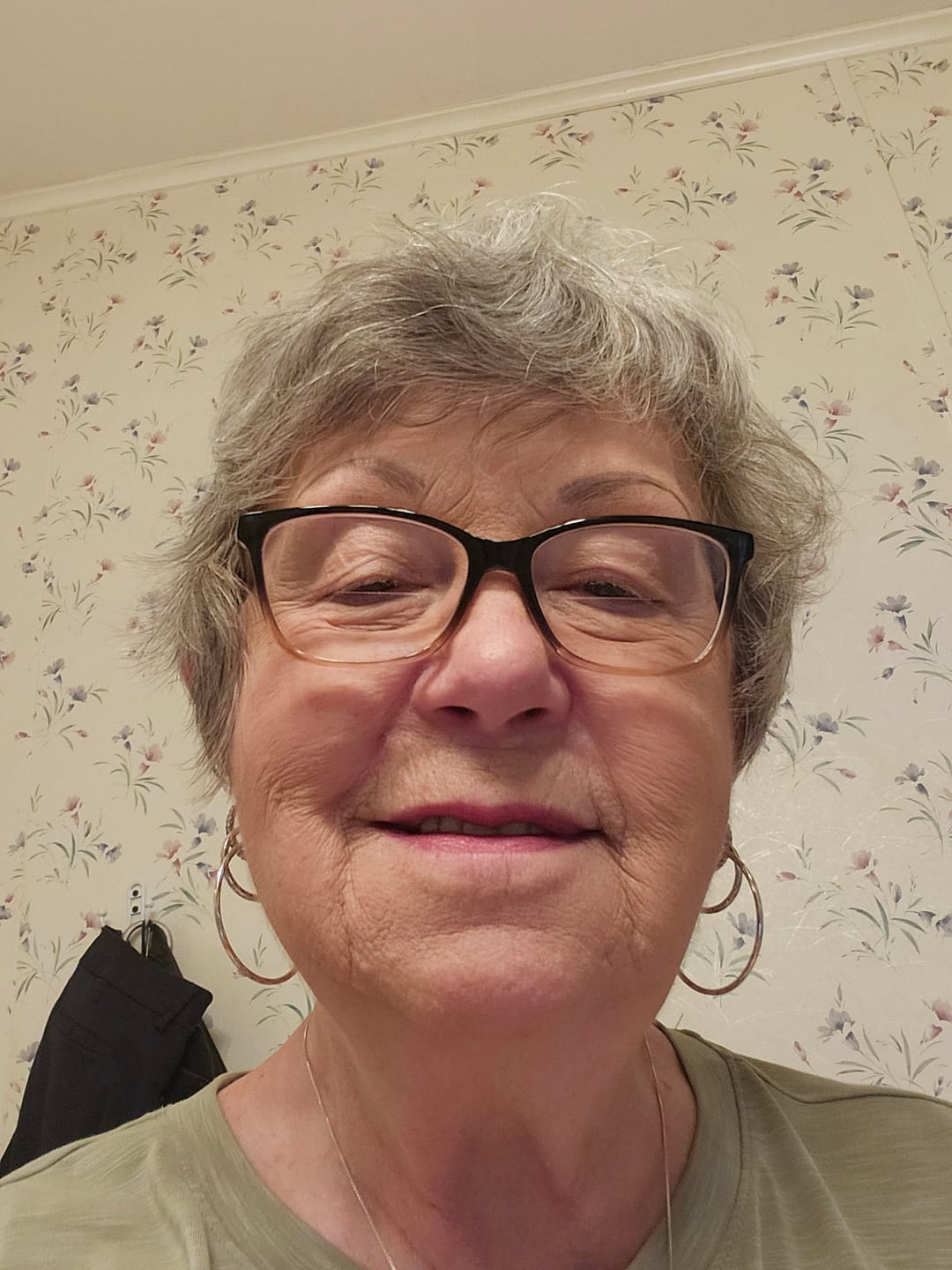 Customer photo review of Areliaa Signature Lipstick