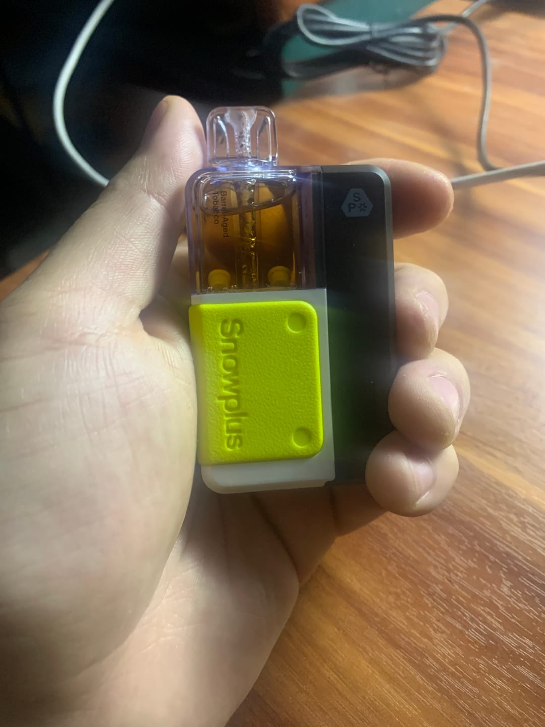 Customer photo review of Kit: Snowplus Swift | Barrel-Aged Tobacco (Tabaco Añejo)