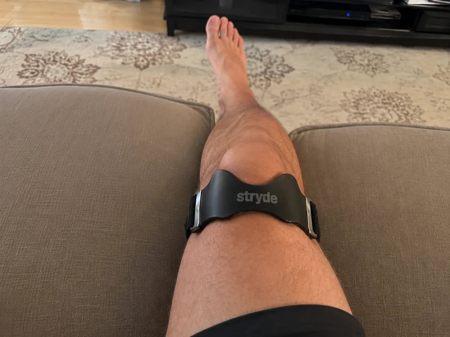 Customer photo review of Stryde TR - Ağrısız Adım Baskı Ayarlı Diz Destek Bandı
