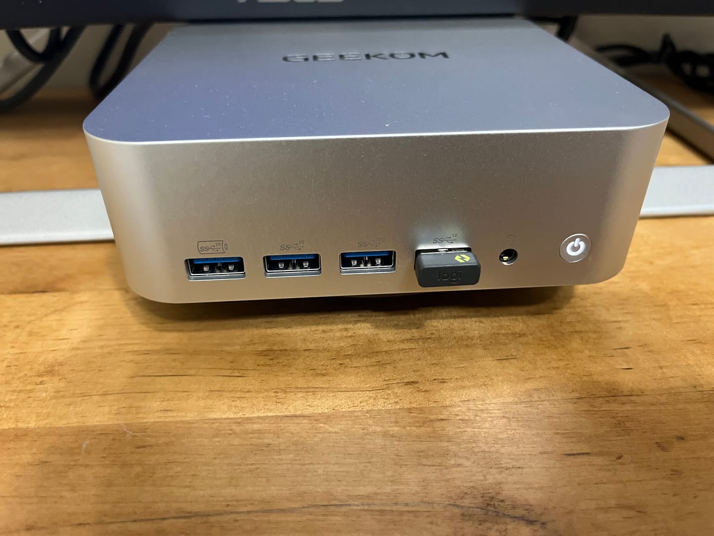 Customer photo review of GEEKOM AI PC A9 MAX ミニPC AMD Ryzen AI 9 HX 370/HX 470