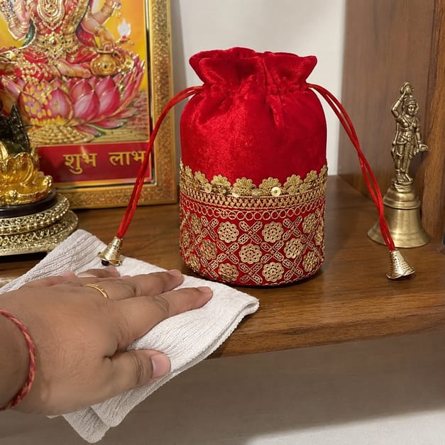 Customer photo review of Laxmi Potli