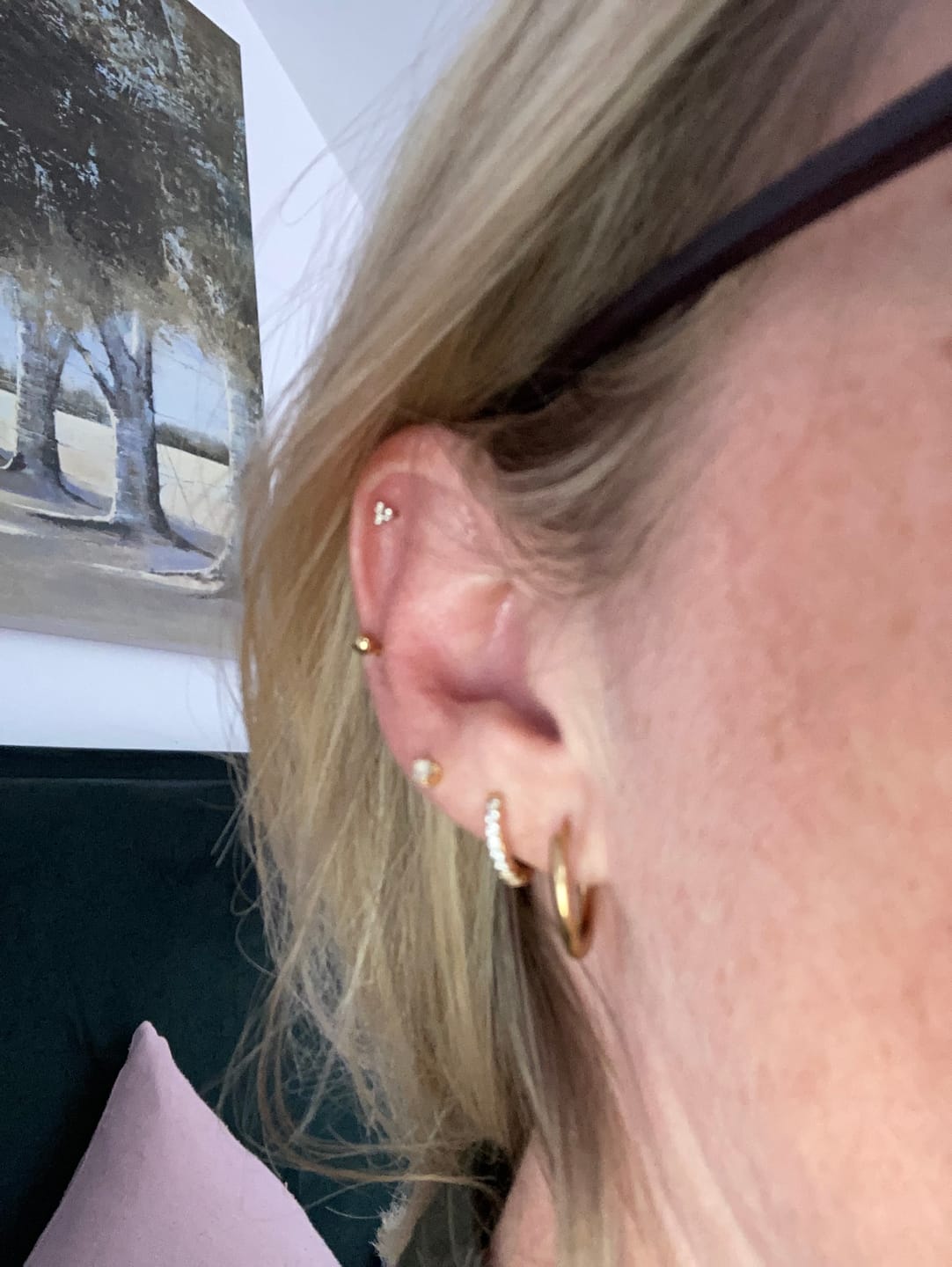 Customer photo review of ANGEL Titanium Huggie (8mm)