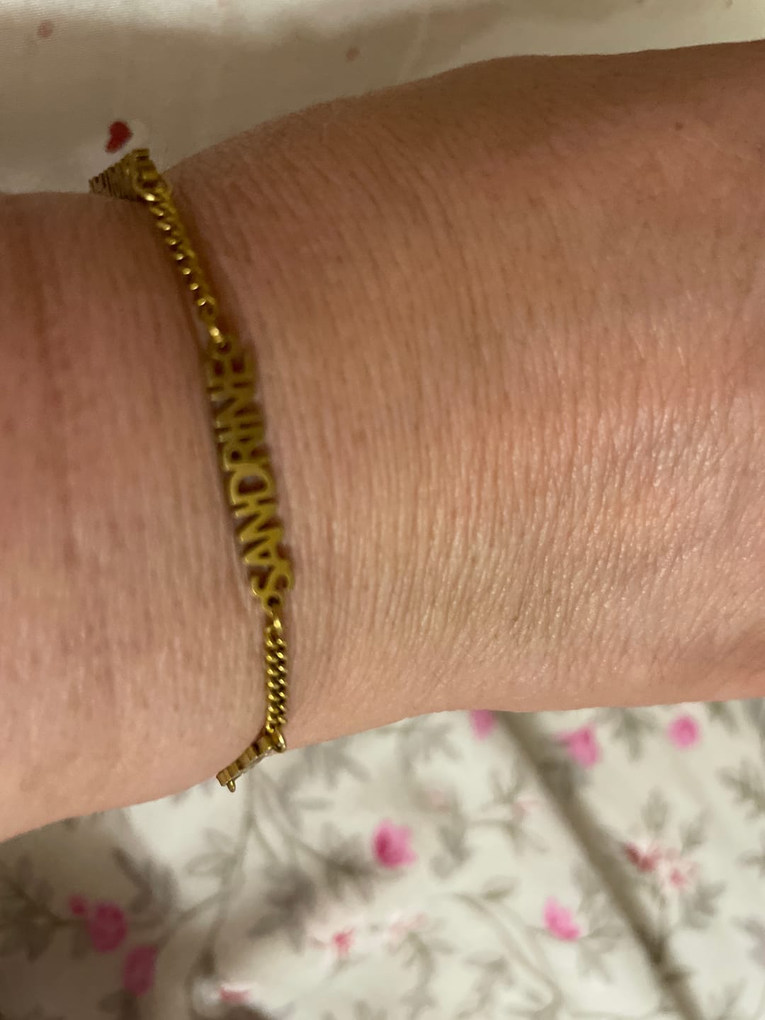 Customer photo review of Pulseira com Nome Personalizada