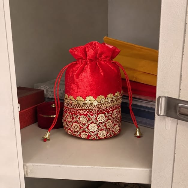 Customer photo review of Laxmi Potli