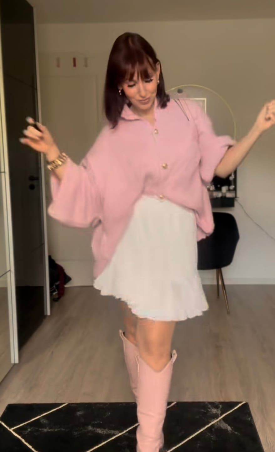 Customer photo review of Limited Bundle Oversized Cardigan "CozyGlam" & Rock "Summer"