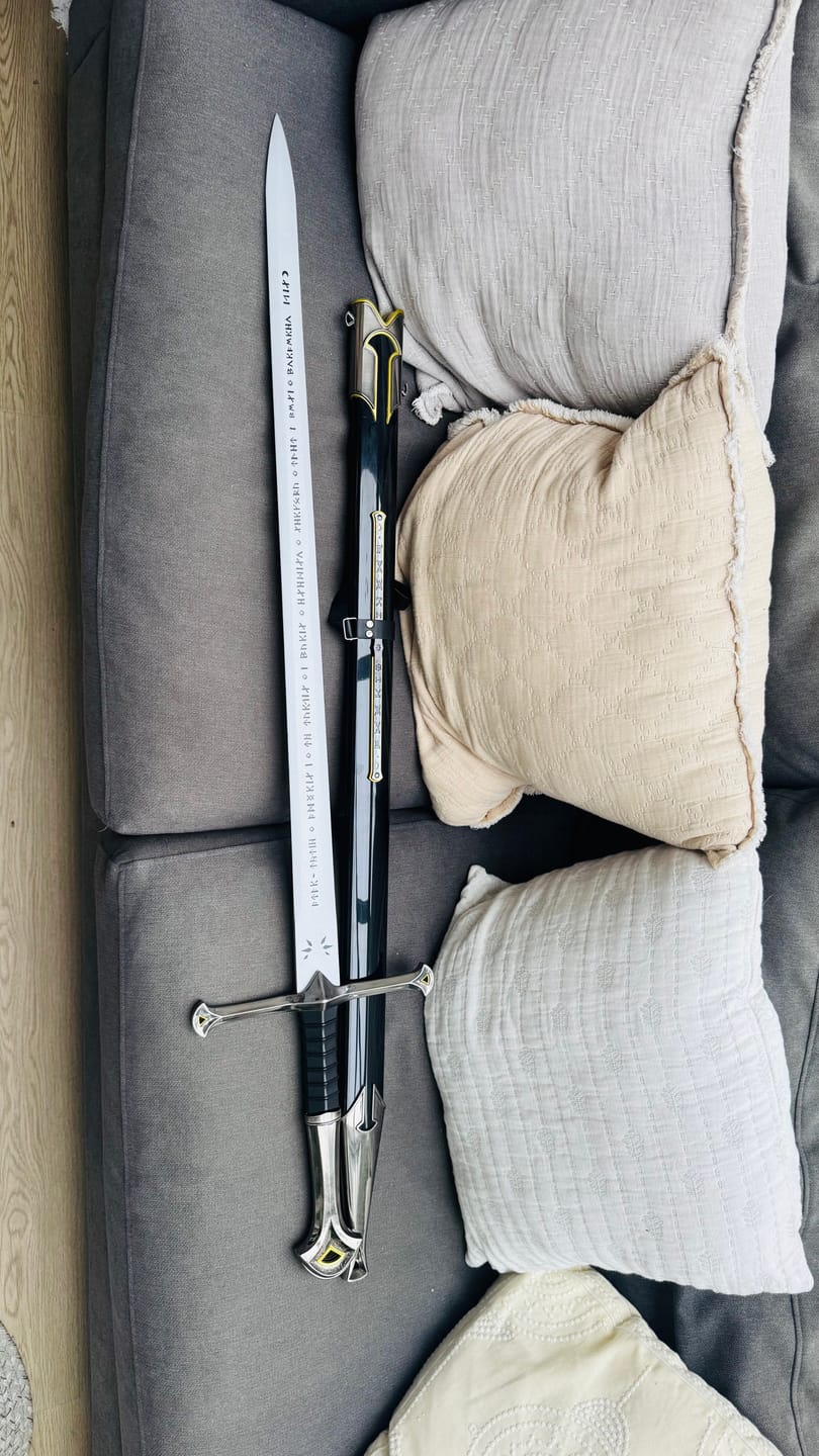 Customer photo review of Lord of the Rings Sword of King Elessar Aragorn Anduril Wooden Cosplay Sword Replica